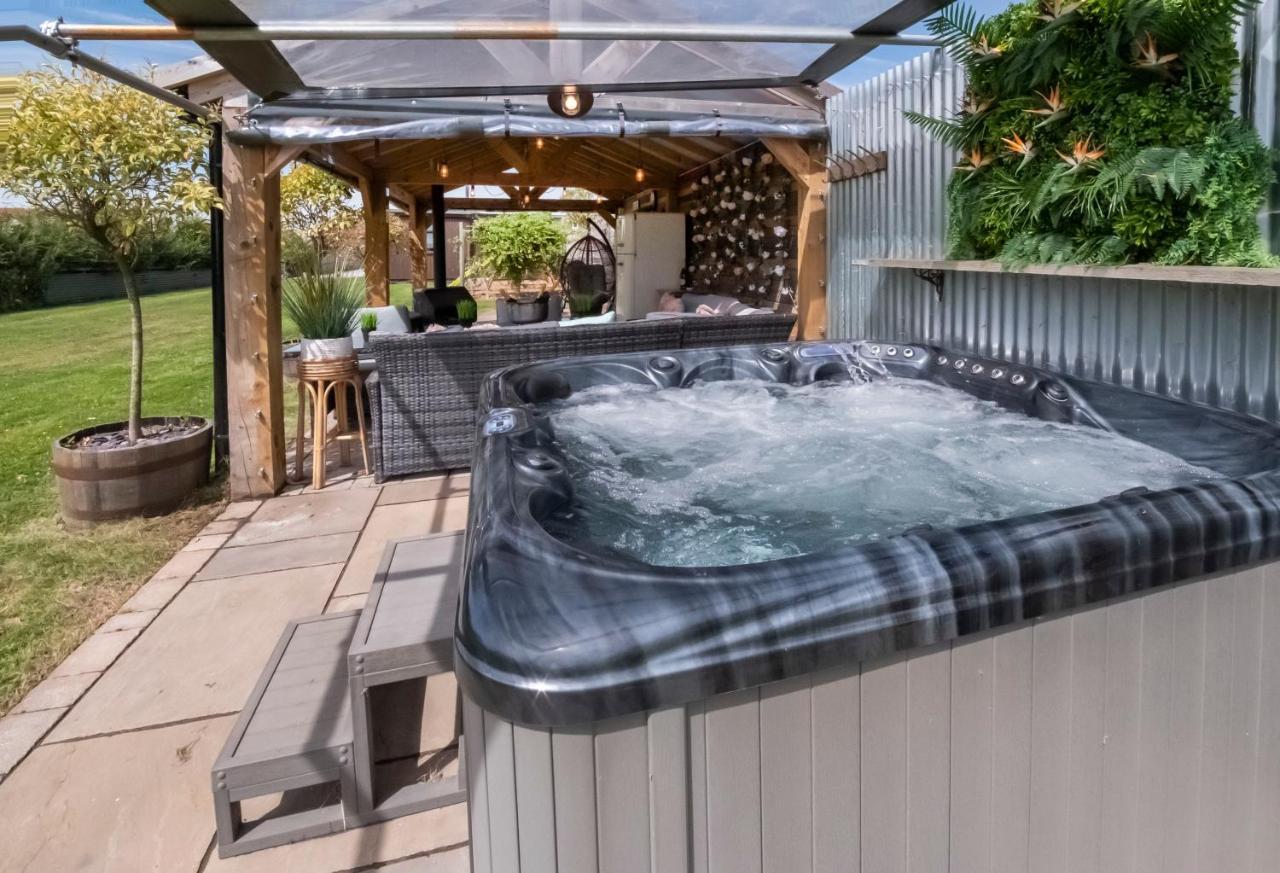 The Stables Luxury House With Hot Tub Leilighet York Eksteriør bilde