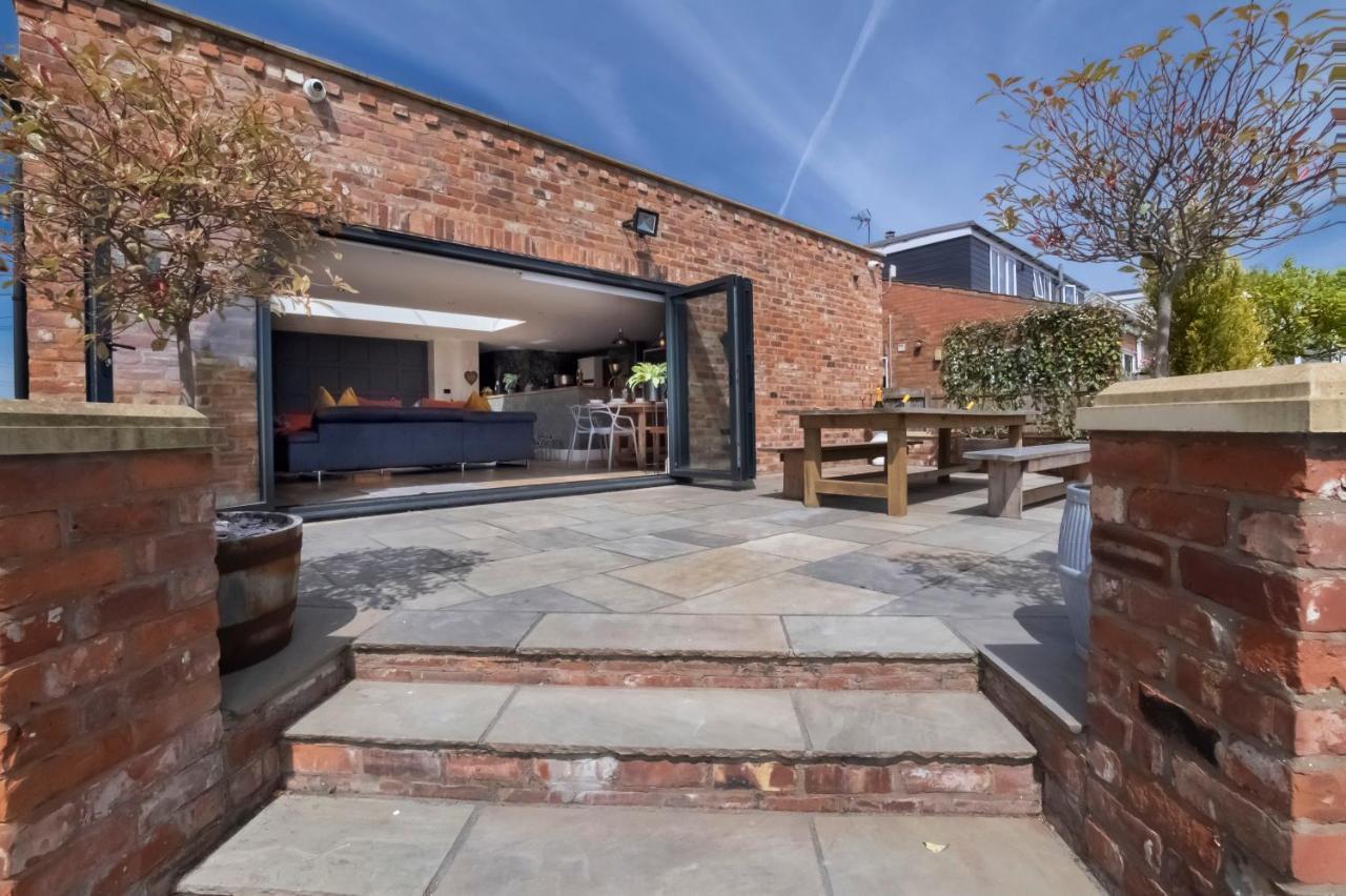 The Stables Luxury House With Hot Tub Leilighet York Eksteriør bilde