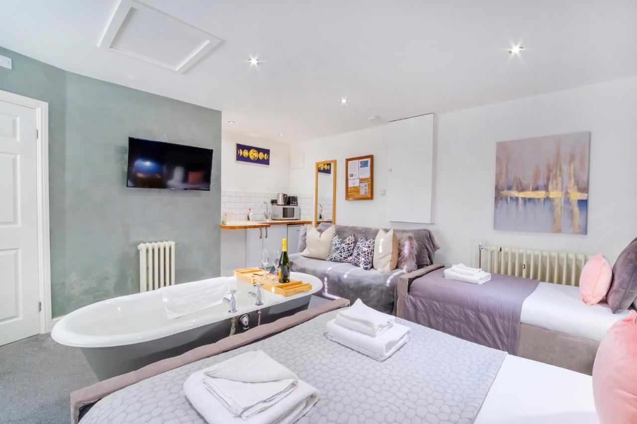 The Stables Luxury House With Hot Tub Leilighet York Eksteriør bilde